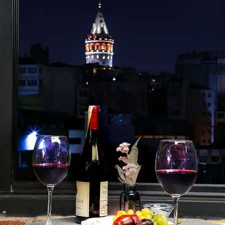 Oda ve Kahvaltı Mola Galata 3*