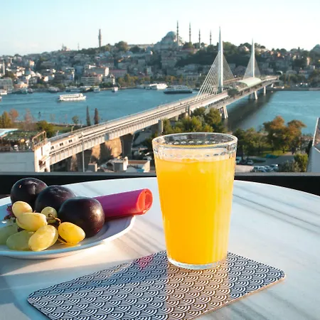 Mola Galata 3*