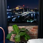 Oda ve Kahvaltı Mola Galata 3*